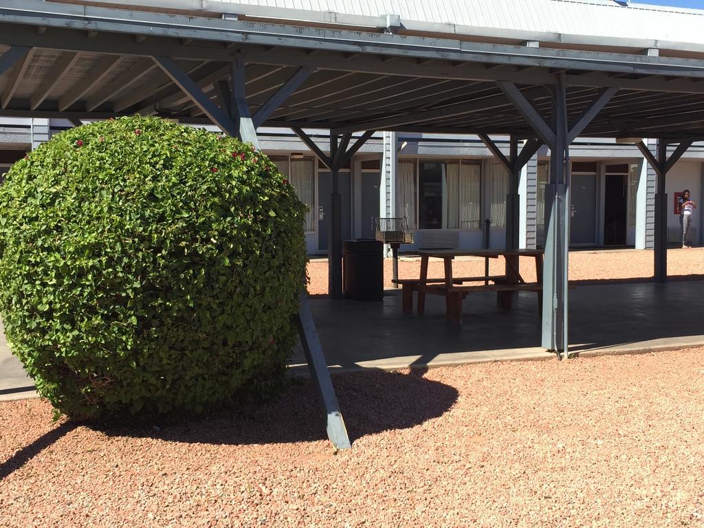 Ez 8 Motel Airporter Phoenix Exterior photo